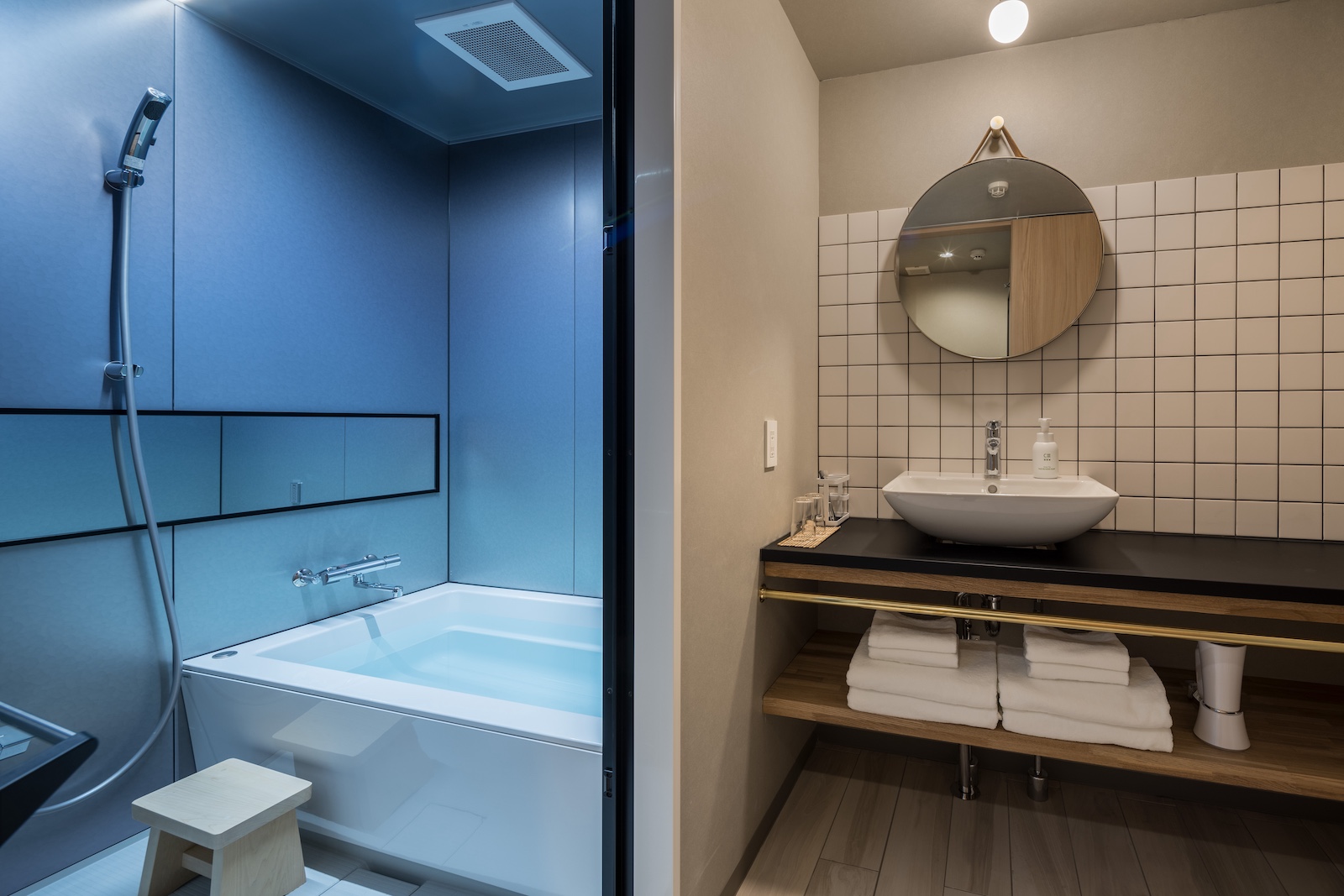 RAKURO THE SHARE HOTEL